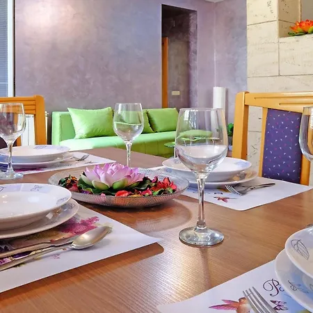 Paradise Symphony Apartment