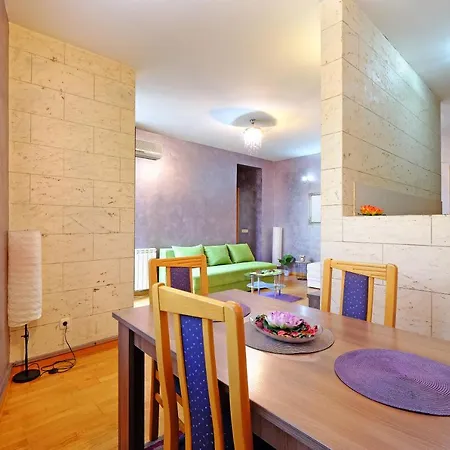Paradise Symphony Apartment